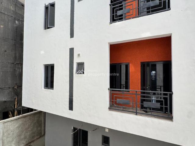House for sale in Eti Osa, Lagos