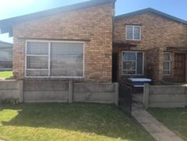 Townhouse for sale in Kagiso, Gauteng