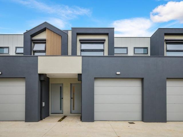 Townhouse for rent in Camerons Creek, Victoria