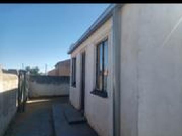 House for sale in Katlehong, City of Ekurhuleni Metropolitan Municipality