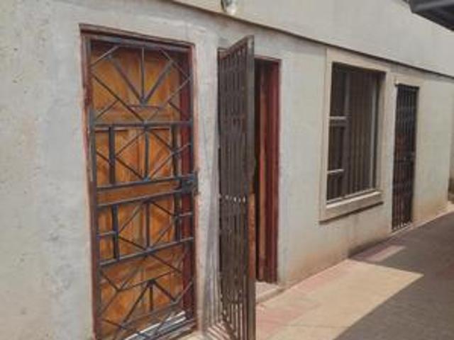 House for rent in Vosloorus, Gauteng