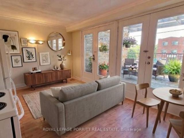 House for rent in Etobicoke—Lakeshore, Toronto