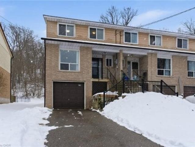Townhouse for sale in Brant, Ontario