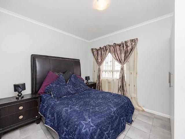 Townhouse for sale in Cape Town, Western Cape