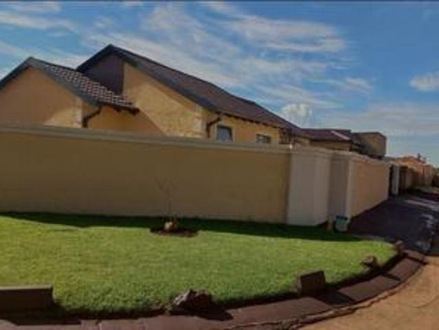 House for sale in Vosloorus, Gauteng