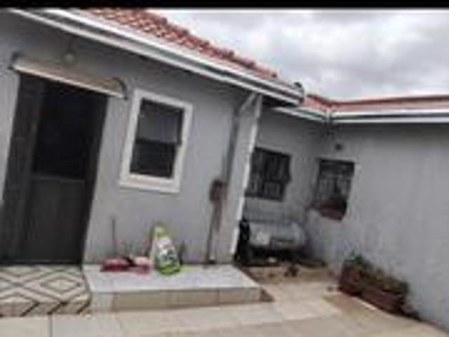 House for sale in Katlehong, City of Ekurhuleni Metropolitan Municipality