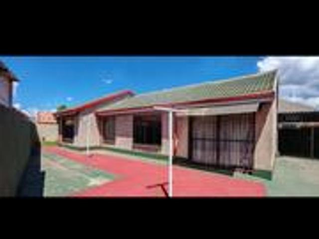 House for sale in Vosloorus, City of Ekurhuleni Metropolitan Municipality