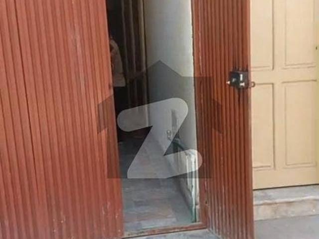Property for rent in Peshawar, North West Frontier Province