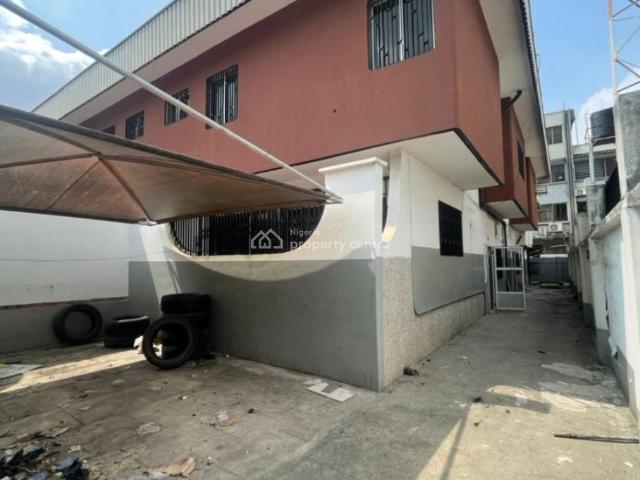 House for sale in Ikeja , Abuja