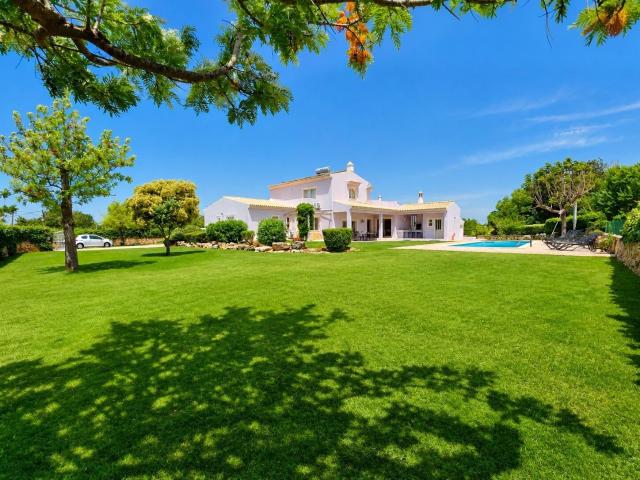 Vivenda venda em Guia, Albufeira