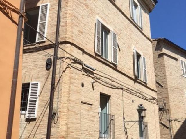 Stanza in affitto a Marche, Fermo