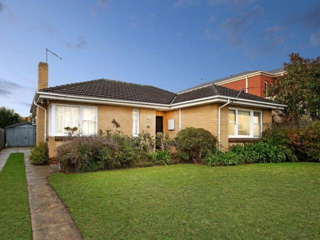 House for sale in Bentleigh