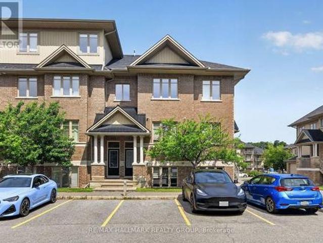 Condo for sale in Barrhaven East, Ottawa