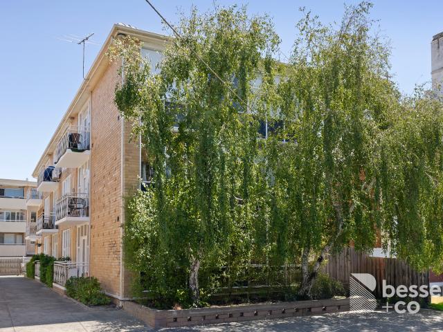 Apartment for sale in Camerons Creek, Victoria