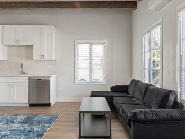 Apartment for rent in Canoga Park, California