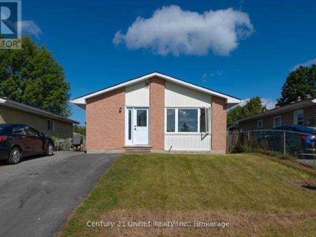 House for rent in Peterborough, Ontario