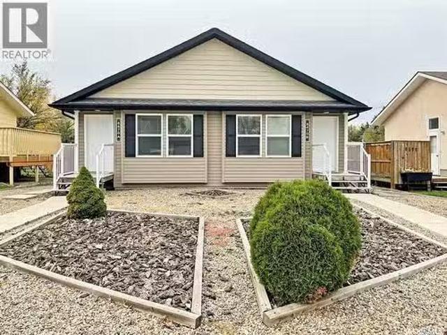 House for sale in Gull Lake, Saskatchewan