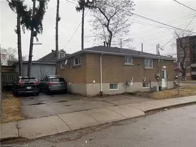 House for rent in Ancaster, Ontario
