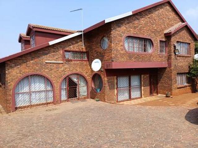 House for sale in Waterkloof, Gauteng