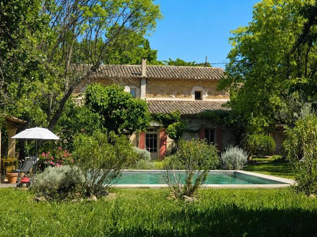 Ferme vente à Aix-en-Provence, Rognes