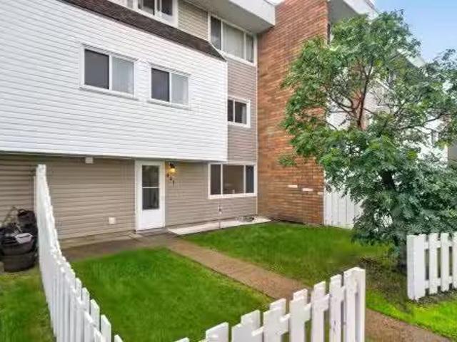 Condo for sale in Wedgewood, Alberta