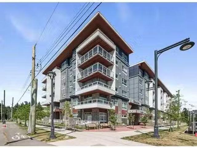 Condo for sale in Surrey, British Columbia