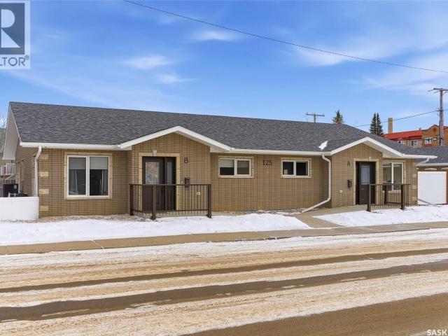 Duplex for sale in Moose Jaw, Saskatchewan