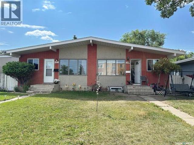 House for sale in Saskatoon, Saskatchewan