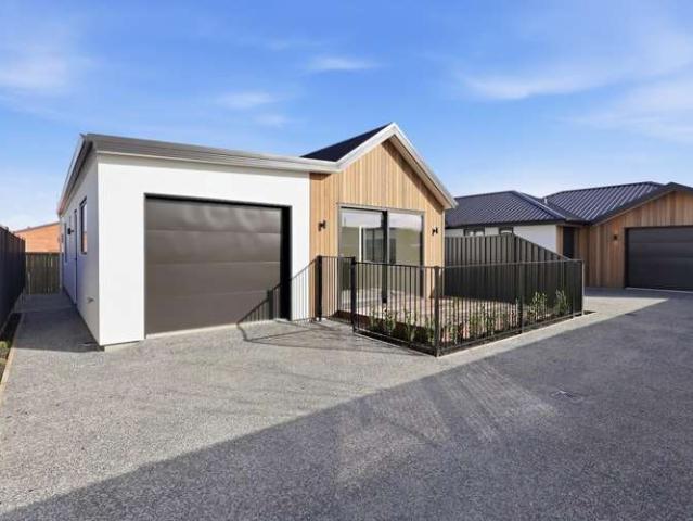 Property for sale in Otakou