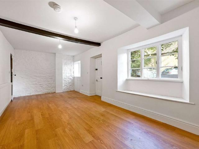 House for rent in The Promenade, Cheltenham