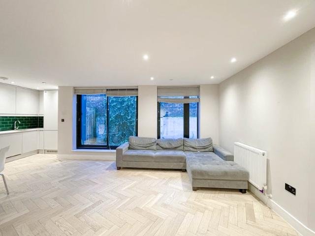 Apartment for rent in Upton, Greater London