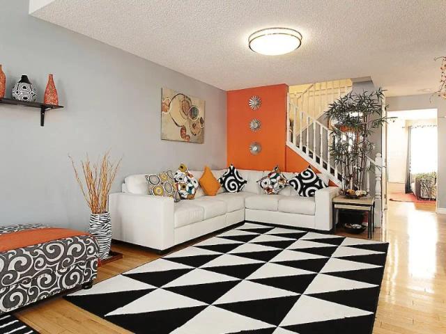 House for rent in Deer Run, Calgary