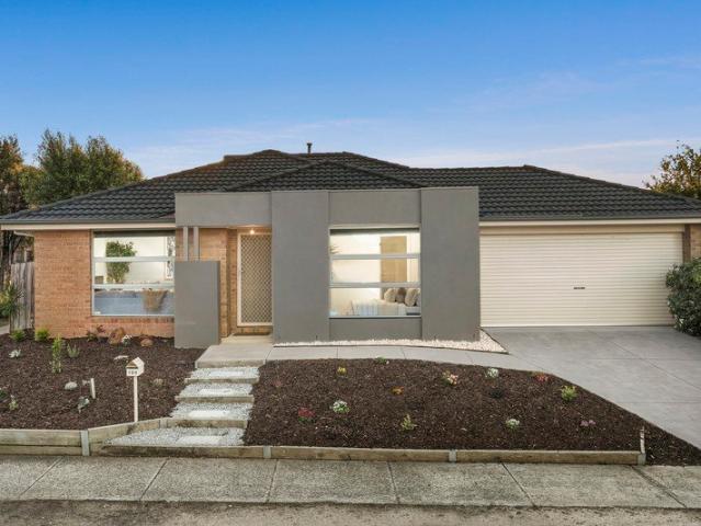 House for sale in Skye Valley Estate, Melbourne