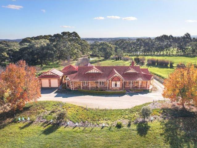 Cottage for sale in Echunga, South Australia