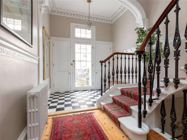 Townhouse for rent in Scotland