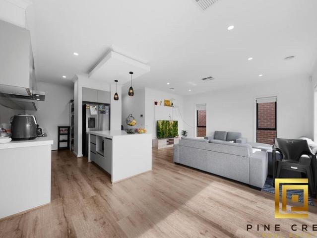 House for rent in Ellarook, Melbourne