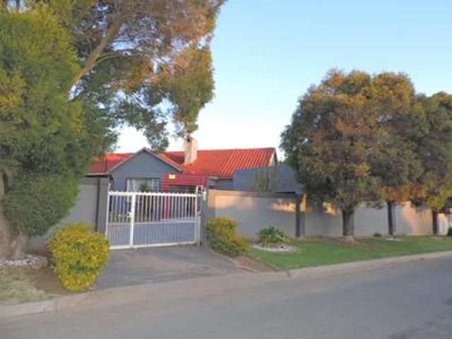 House for sale in Kempton Park, City of Ekurhuleni Metropolitan Municipality