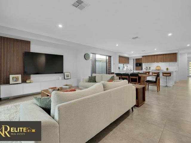 House for sale in Piara Waters, Western Australia