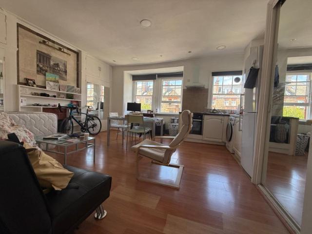 Apartment for rent in South Hampstead, Greater London
