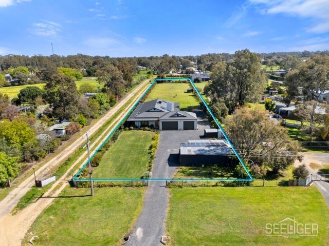 Cottage for sale in Bundalong, Victoria