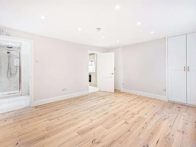 Studio for rent in Marylebone, Greater London