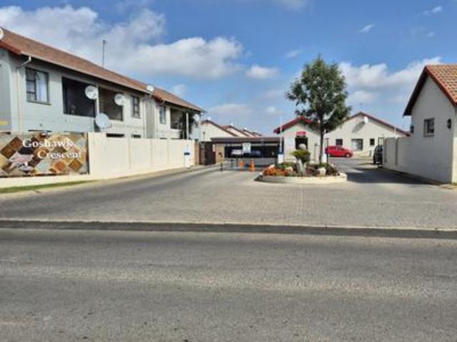 Townhouse for rent in Ekurhuleni, Gauteng