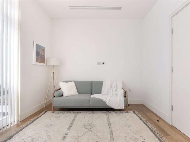 Apartment for rent in Wapping, Greater London