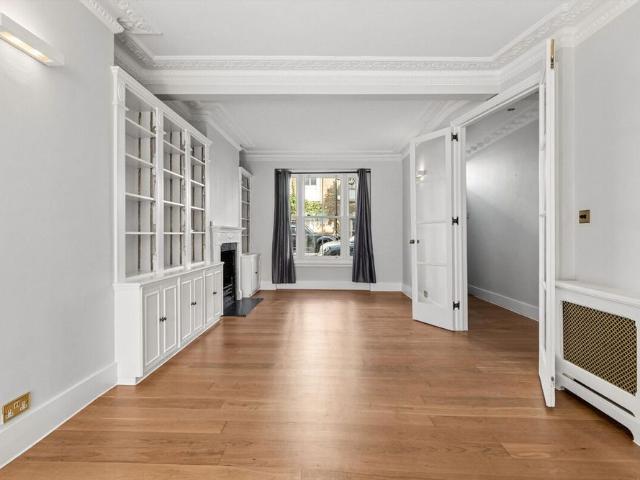 House for rent in Wandon Estate, Greater London