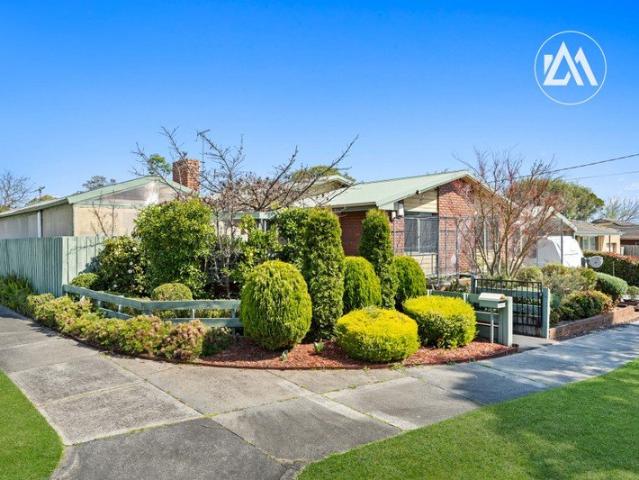 House for sale in Karingal, Melbourne