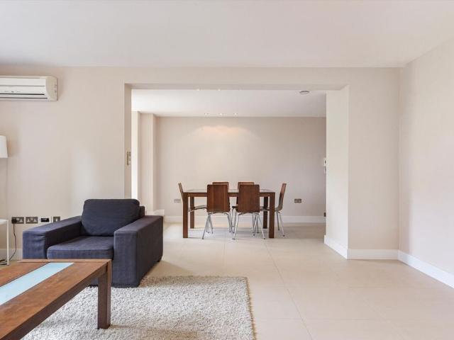 Apartment for rent in Belsize Park, Greater London