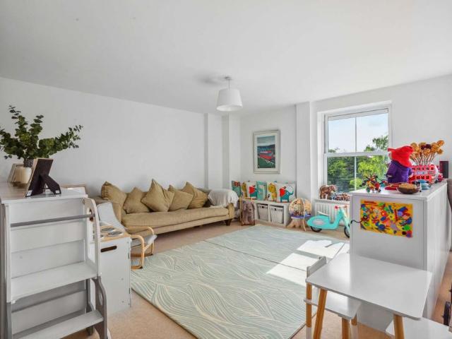Apartment for rent in Hawford, Hampshire