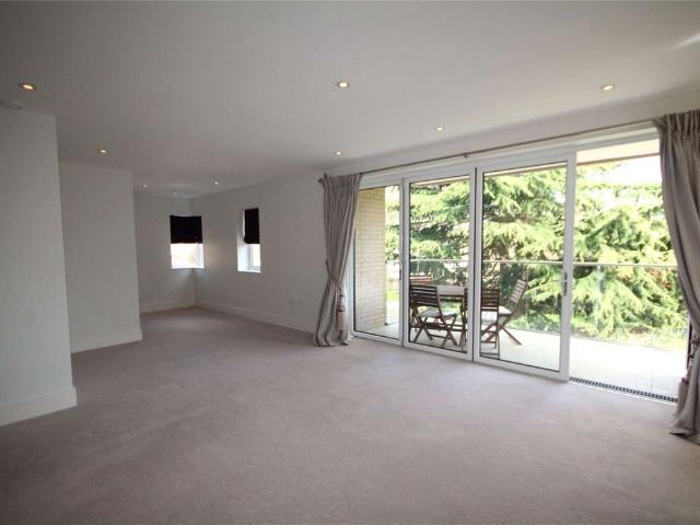 Apartment for rent in Beaconsfield, Penn Bottom