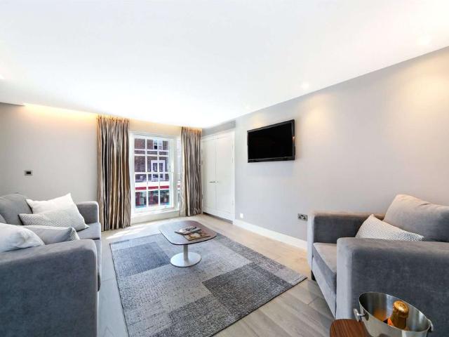 Apartment for rent in The Boltons, Greater London