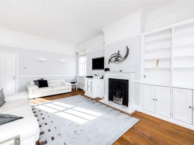 Apartment for rent in Tyttenhanger, Five Acres